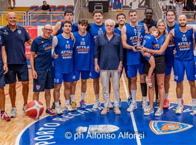 Porto Recanati, la SiconTe Attila Basket alza al cielo il Primo Trofeo “Attilio Pierini” (FOTO)