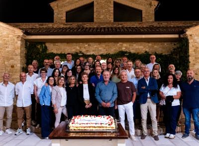 Appignano, sessantenni in festa: i nati nel 1965 celebrano un traguardo speciale