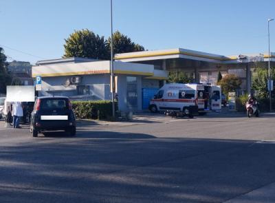 Macerata, scontro tra auto e moto: soccorso centauro