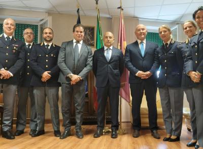 Macerata, il prefetto Signer in visita alla Questura: "Massima collaborazione tra istituzioni e Forze di Polizia"