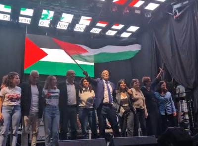 Matteo Ricci sventola la bandiera della Palestina con Todde e Proietti: "Sarò il presidente di tutti"