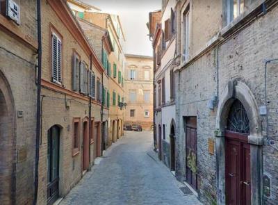 Macerata, altri lavori in città: cambia la viabilità in via Mancini e via Crescimbeni
