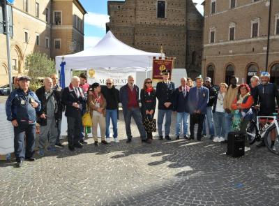 Droga, truffe e rispetto delle forze dell’ordine: a Macerata il progetto di prevenzione Anps Droga, truffe e rispetto delle forze dell’ordine: a Macerata il progetto di prevenzione Anps