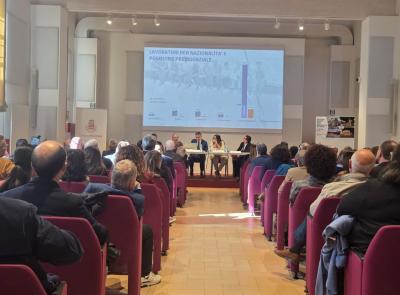 "Inps, tempi di attesa dimezzati grazie all'IA. In provincia di Macerata sempre più pizzerie e tatuatori"