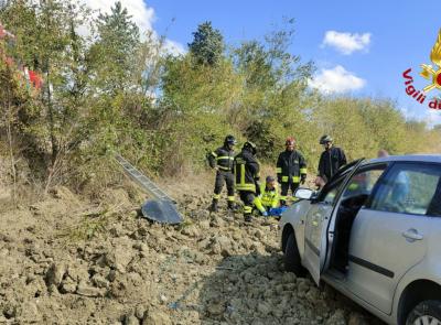 Mogliano, auto si ribalta lungo la Provinciale 131: donna soccorsa in eliambulanza