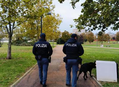 Controlli nel Maceratese con unità cinofile: oltre 200 persone identificate. Espulso cittadino irregolare