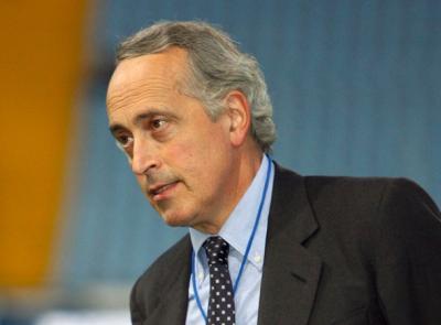 Giancarlo Abete all’Università di Macerata: lectio magistralis sull’organizzazione calcistica in Italia