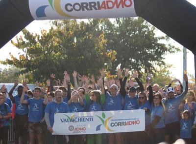 Quasi 1000 persone alla "ValdiChienti Charity Run for CorriADMO": una grande festa di solidarietà e vita
