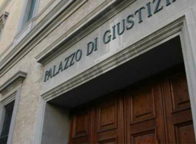 Appello contro l’assoluzione per presunti abusi su una 17enne: Procura chiede 4 anni