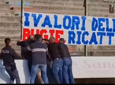 Tensione al Polisportivo, Profili denuncia pressioni e aggressioni: “Serve fermarli prima che accada l’irreparabile”