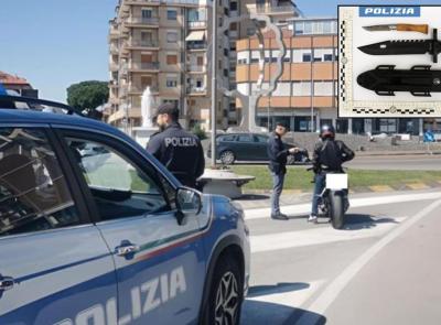 Civitanova, fermato con due coltelli: denunciato ventenne e allontanato dalla città