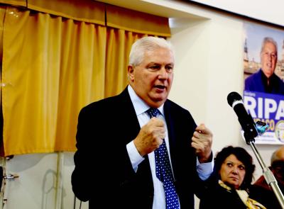 Macerata, Giordano Ripa si vede sindaco: "Siamo l'alternativa. Parcaroli? Soldi utilizzati in maniera tragicomica" (FOTO e VIDEO)