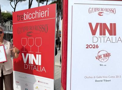 Il vino cotto "Occhio di Gallo" premiato dal Gambero Rosso: trionfo per la Tiberi di Loro Piceno Il vino cotto "Occhio di Gallo" premiato dal Gambero Rosso: trionfo per la Tiberi di Loro Piceno