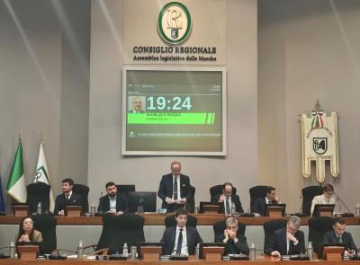 Marche, Gianluca Pasqui eletto presidente del Consiglio regionale Marche, Gianluca Pasqui eletto presidente del Consiglio regionale