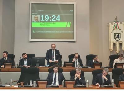 Marche, Gianluca Pasqui eletto presidente del Consiglio regionale Marche, Gianluca Pasqui eletto presidente del Consiglio regionale