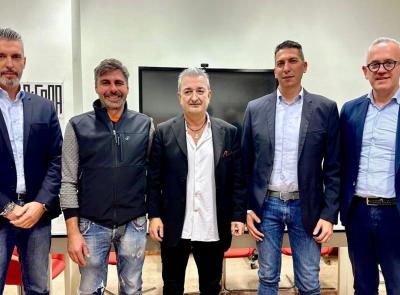 Salvato da arresto cardiaco in strada: l’abbraccio di Francesco ai suoi due angeli Salvato da arresto cardiaco in strada: l’abbraccio di Francesco ai suoi due angeli