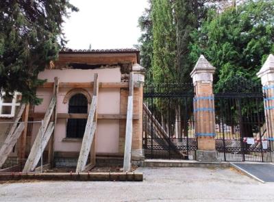 Pieve Torina, completato il primo lotto al cimitero: si torna a celebrare la messa Pieve Torina, completato il primo lotto al cimitero: si torna a celebrare la messa