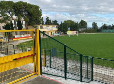 "Accesa rivalità ed episodi di intemperanza": vietata la trasferta di Osimo ai tifosi della Civitanovese "Accesa rivalità ed episodi di intemperanza": vietata la trasferta di Osimo ai tifosi della Civitanovese