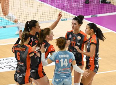 Volley, lo scontro salvezza sorride alla Cbf Balducci Macerata: la Omag-Mt San Giovanni in Marignano finisce  ko Volley, lo scontro salvezza sorride alla Cbf Balducci Macerata: la Omag-Mt San Giovanni in Marignano finisce  ko