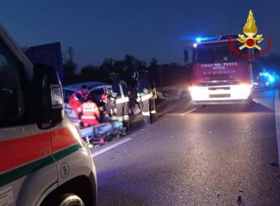 Doppio incidente sulla SS77: un ferito e lunghe code verso il mare