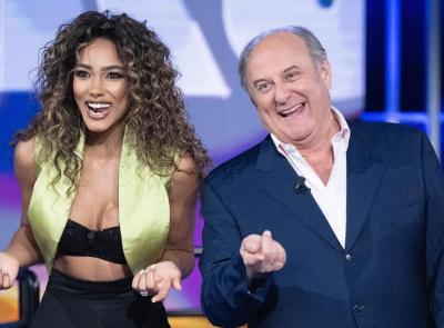 La ruota gira al "Val di Chienti": Samira Lui ospite d'eccezione per i 27 anni del centro commerciale