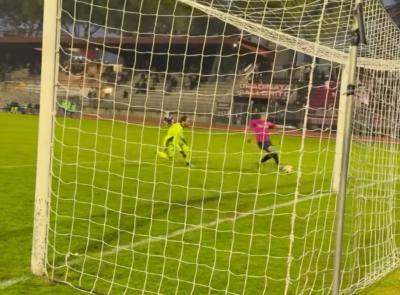 Eccellenza, Pietrani fa godere il Tolentino sul gong: battuta 3-2 la capolista Fermignanese