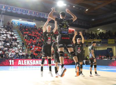 La Cucine Lube Civitanova ferma la capolista Verona in tre set. Grandi spunti di Loeppky nel parziale decisivo