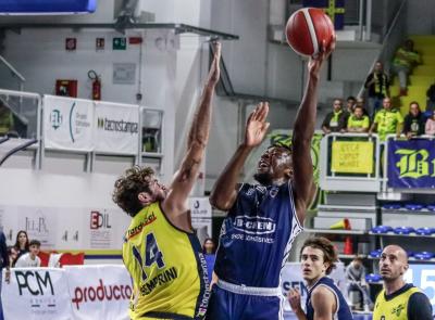 Serie B, primo stop per la B-Chem Civitanova: Recanati fa suo il derby 94-77 e si prende il primo posto