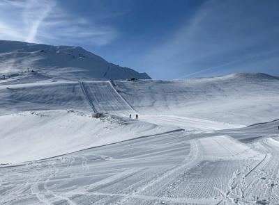 Prima nevicata sui Sibillini: piste da sci aperte a Bolognola e Frontignano