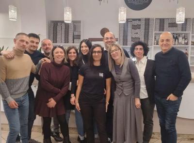 Maturità 2000, la classe del "Pannaggi" di Macerata si ritrova 25 anni dopo: "il tempo non è passato"