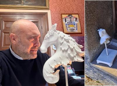 Statuetta con testa di cavallo mozzata per il sindaco Paolorossi, aquila impalata ai Giovani Democratici