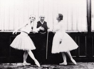 Malta celebra Cecchetti: le foto storiche da Civitanova Marche in volo per l'evento al Teatru Manoel