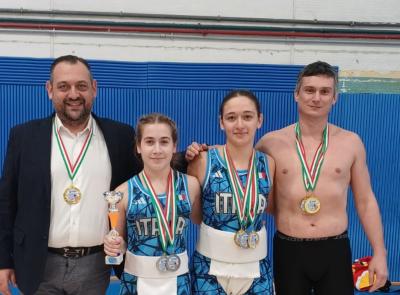 Trionfo nel Sumo ai Campionati italiani: poker di medaglie d'oro per gli atleti del Cus Macerata