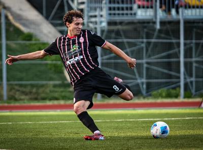 La Recanatese spreca il vantaggio: la Maceratese rimonta e strappa un 2-2 nel derby al Tubaldi