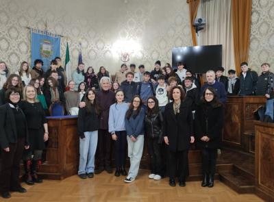 Macerata, studenti francesi in visita in Provincia. Il consiglio di Parcaroli: "Imparate le lingue e viaggiate"