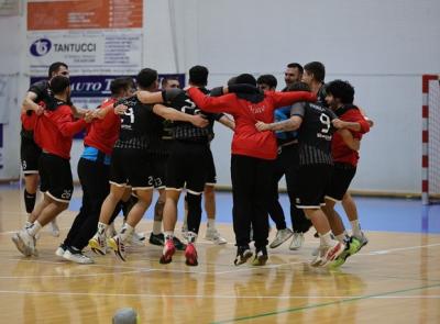 Pallamano, la Macagi Cingoli scrive una nuova pagina della sua storia: 24-23 al Trieste e pass per la Coppa Italia