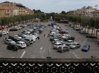 Civitanova, il Natale porta in regalo un'ora gratis di sosta in più: bastano 50 cent per l'attivazione