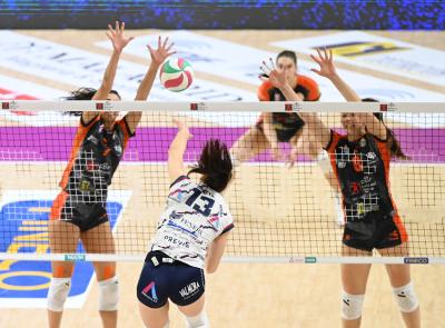 La CBF Balducci HR lotta fino all’ultimo, ma Chieri passa a Macerata