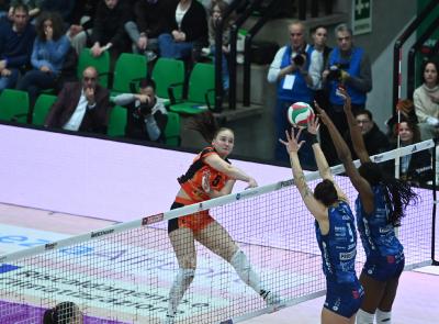 CBF Balducci HR Macerata - Niente da fare al PalaVerde contro le campionesse dell'Imoco Conegliano: arancionere sconfitte in tre set