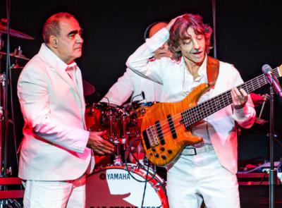 Elio e le Storie Tese arrivano a Porto Recanati: musica "à la carte" all’Arena Gigli