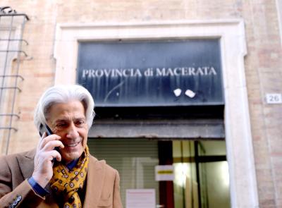 Parcaroli punta al bis in Provincia: il Centrodestra aspettando Godot non dà segni di vita