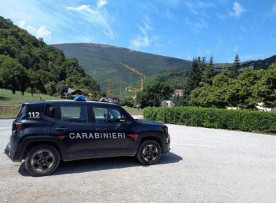 Visso, inseguimento sulla provinciale: sorpresi con il generatore rubato nel cantiere post-sisma