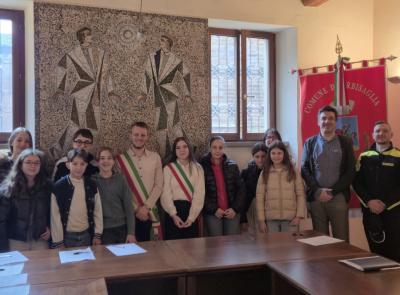 Urbisaglia, nasce il primo Consiglio Comunale dei Ragazzi: "Occorre una comunità attenta alle nuove generazioni"