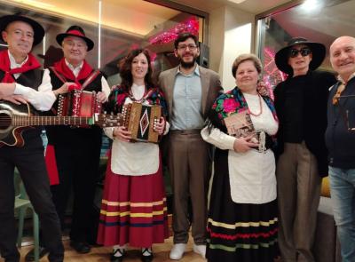 Civitanova ritrova le sue radici con "Voci della Città": Bruno Francinella e i Matti di Montecò incantano il pubblico