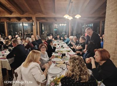 Ruggeri: il cuore di un'azienda che batte ancora dopo 30 anni. L'abbraccio tra ex dipendenti e titolari