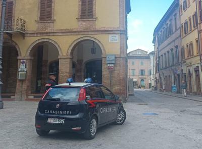 Tolentino, controlli antidroga al parco: i carabinieri sequestrano hashish a un 31enne