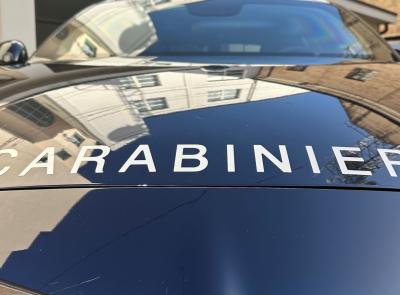 Montelupone, arrestato 28enne sorpreso a cedere hashish: in casa cocaina e marijuana già suddivise in dosi