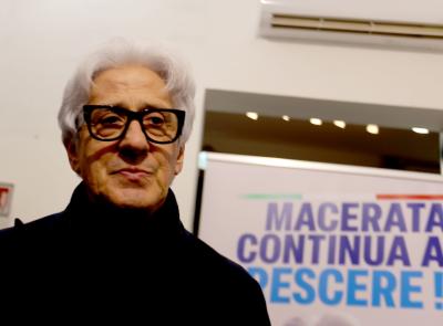 La "metamorfosi" di Parcaroli: da imprenditore a politico di professione in cerca di consenso (e stipendio)