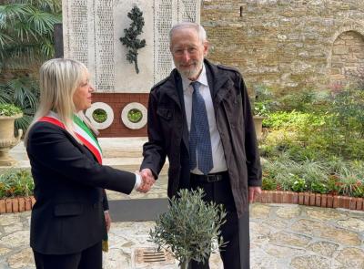 San Severino accoglie il rabbino capo di Roma Riccardo Di Segni: "Amicizia e rispetto uniscono le fedi"