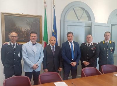 Tolentino, al via il controllo di vicinato: firmato il protocollo tra Prefettura e Comune